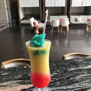 Meet your Posher, Elle